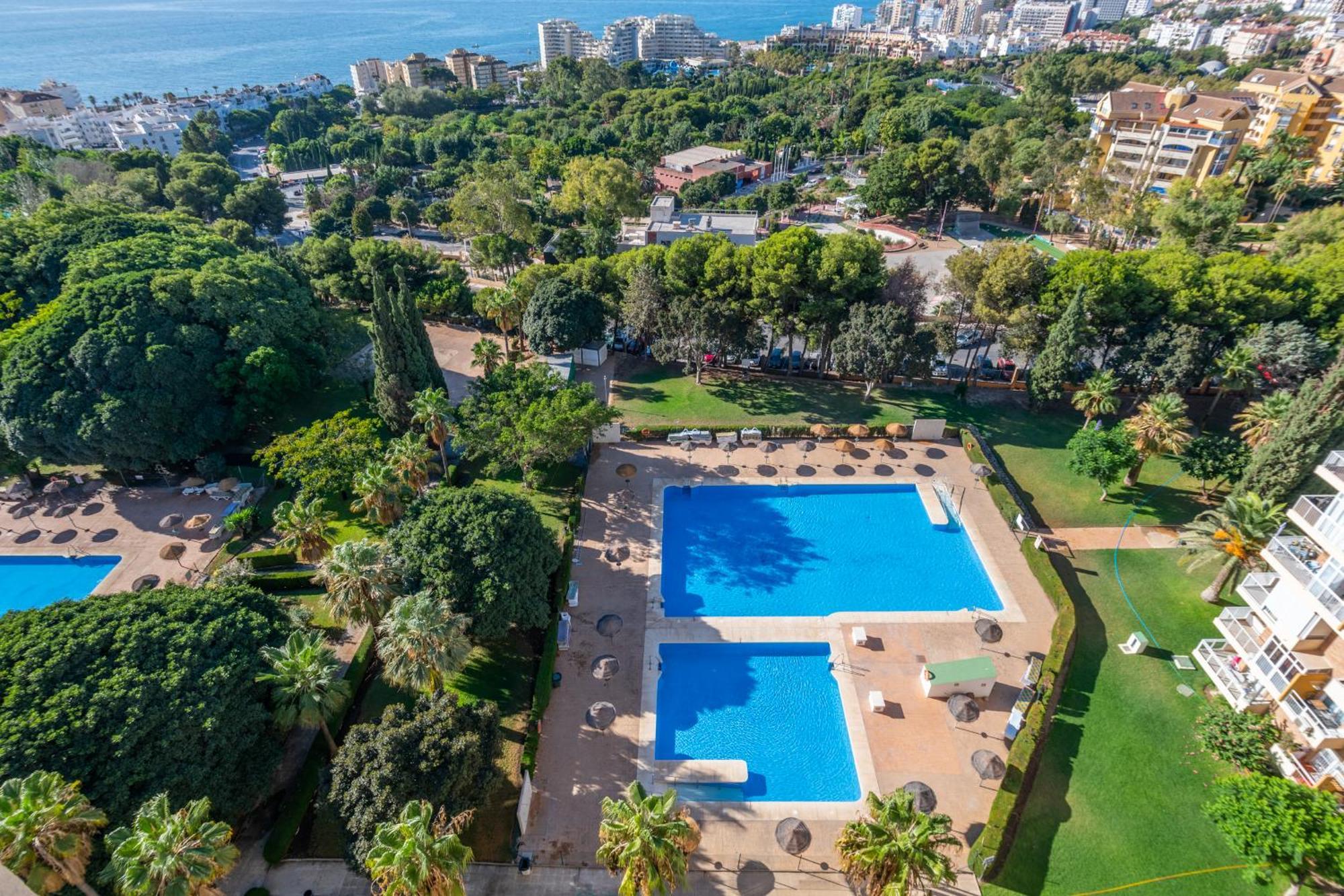 Hercules Pool & Beach Benalmadena Ngoại thất bức ảnh